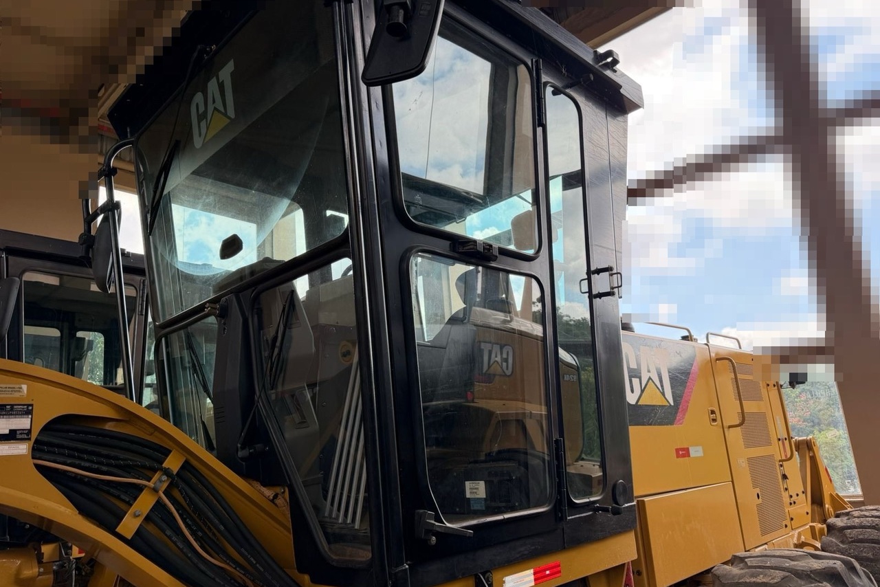 Caterpillar 140K -  16