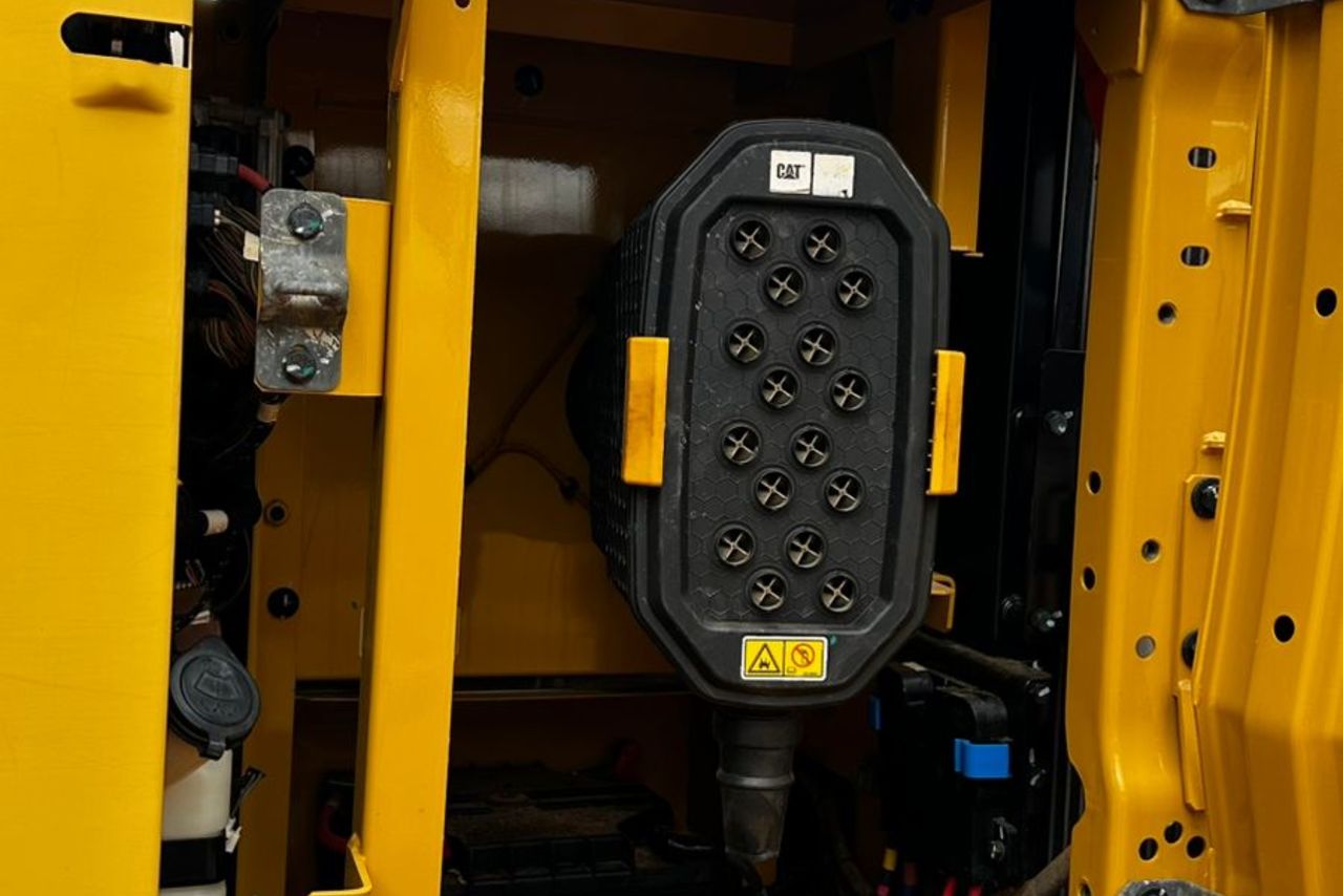 Caterpillar 320GC - 20/20 7
