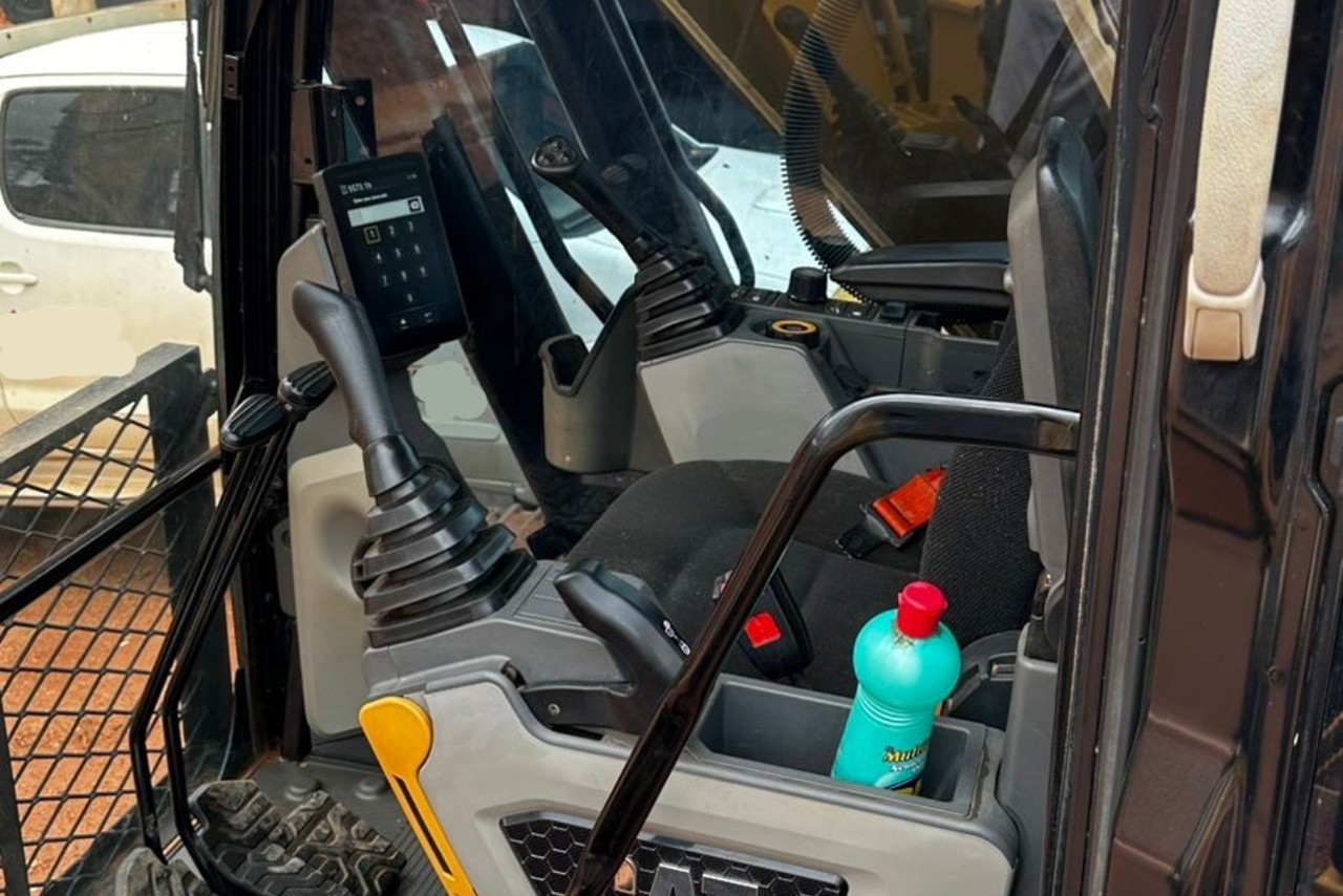 Caterpillar 320GC - 20/20 13