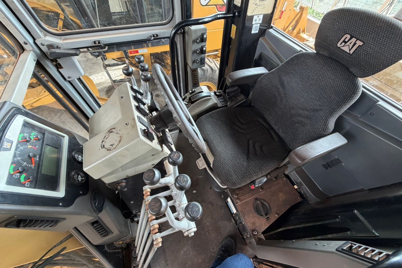 Caterpillar 140K - 19/19 8