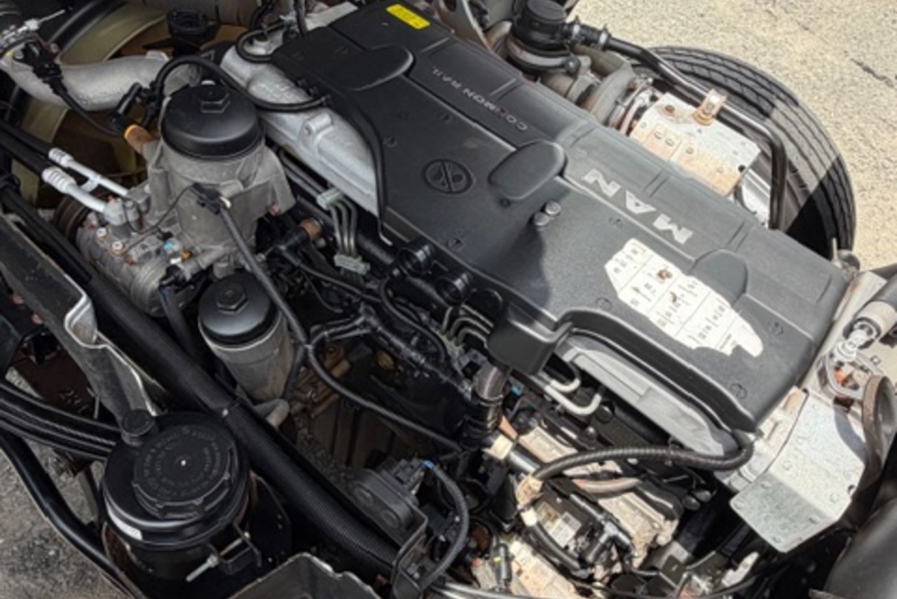 Volkswagen 24-280 E Constellation 6x2 - 22/23 10