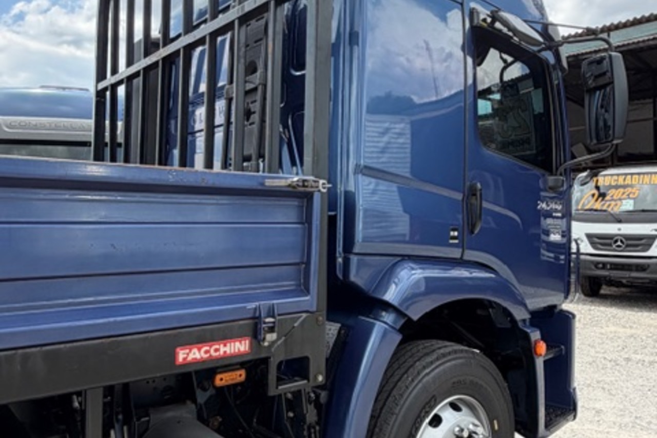 Volkswagen 24-280 E Constellation 6x2 - 22/23 15