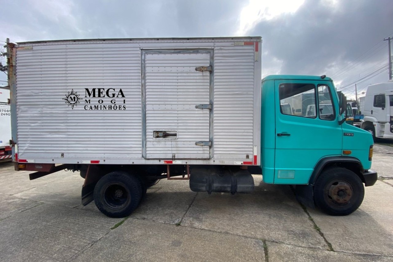 Mercedes Benz MB 709 - 91/92 5