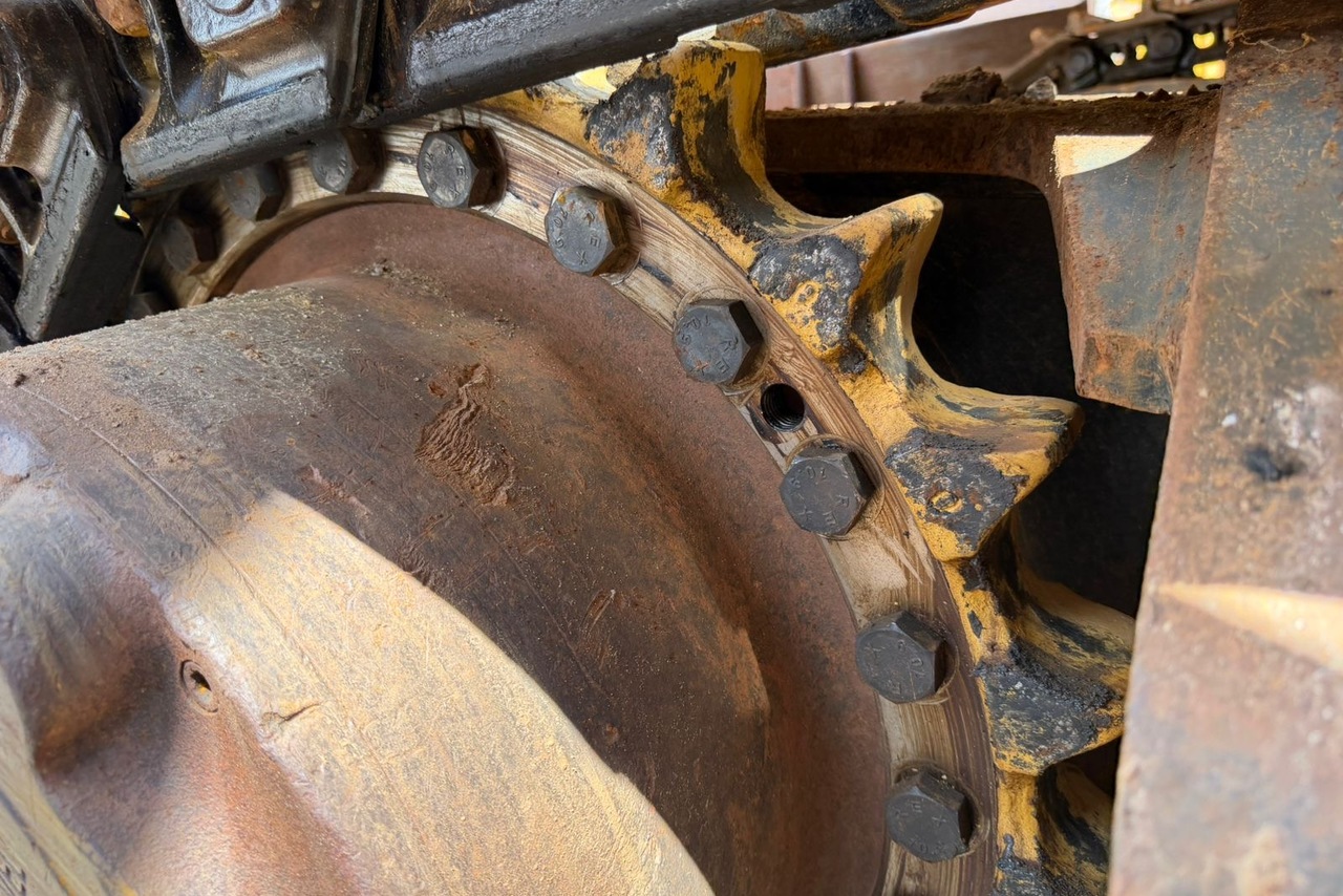 Caterpillar Outros - 23/23 11