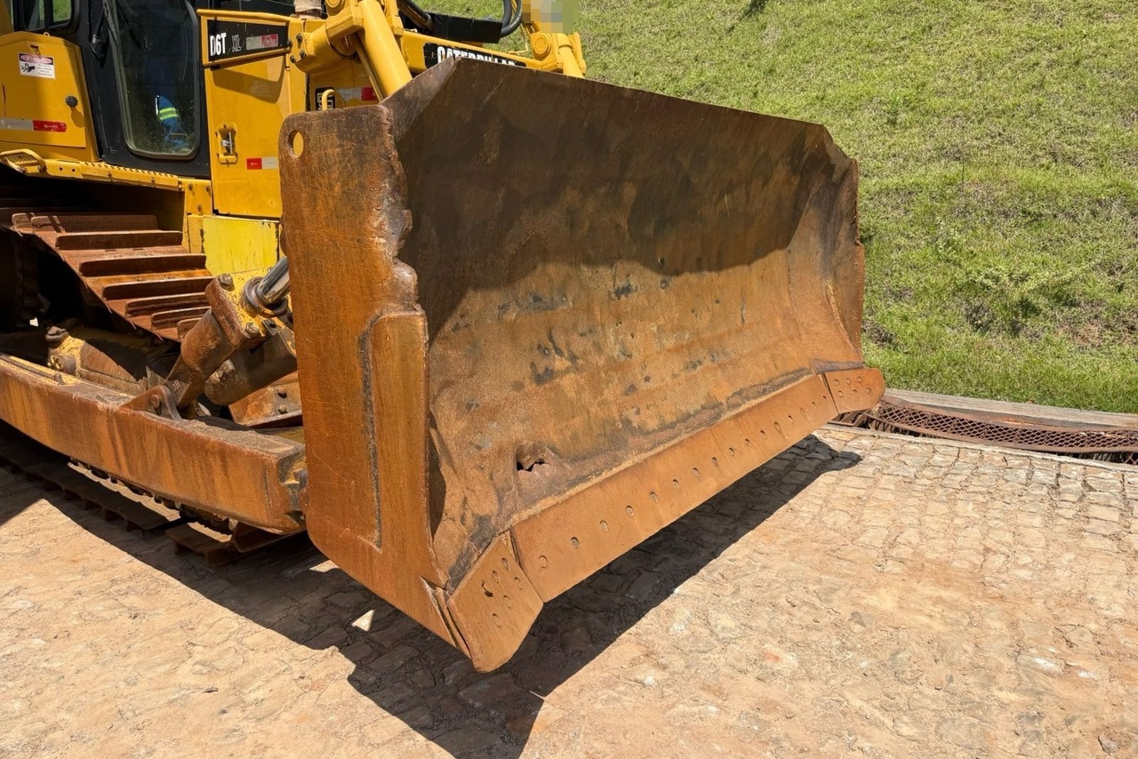 Caterpillar D6T XL -  3