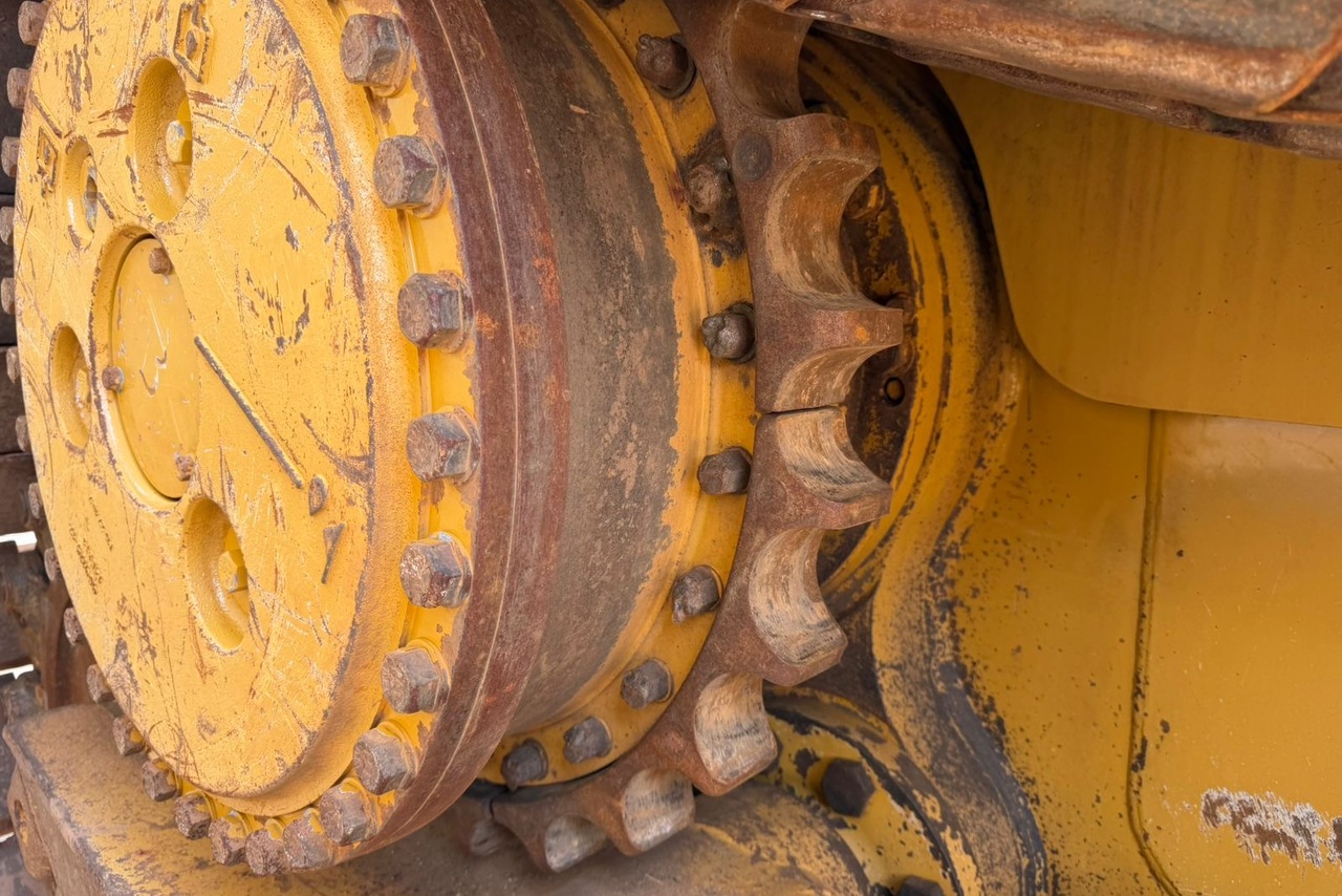 Caterpillar D6T XL -  5