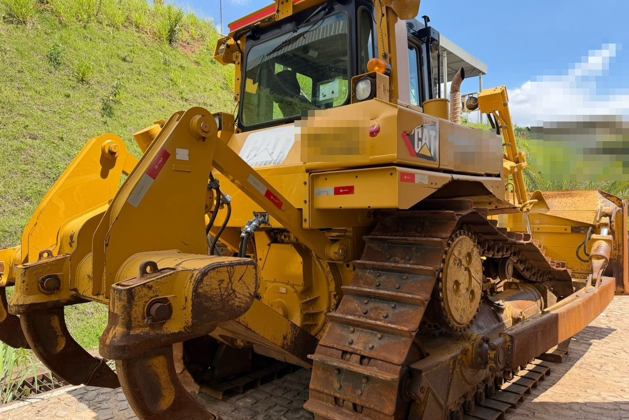 Caterpillar D6T XL -  8