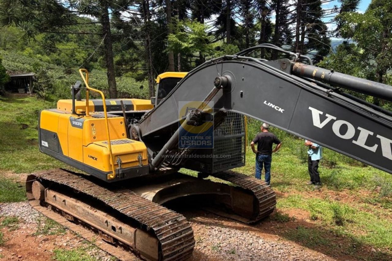 Volvo EC220D - 20/20 6