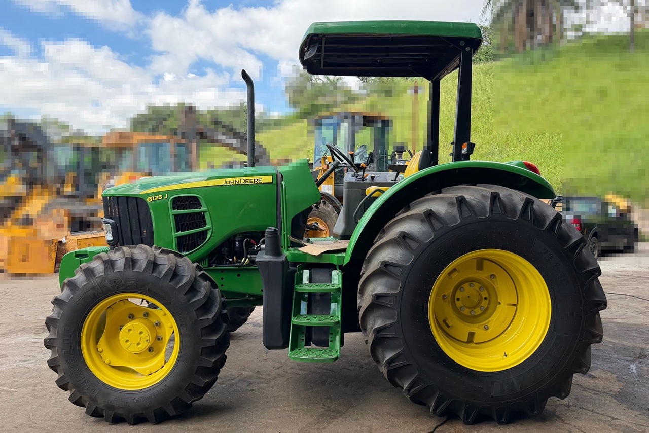John Deere 6125J - 23/23 6