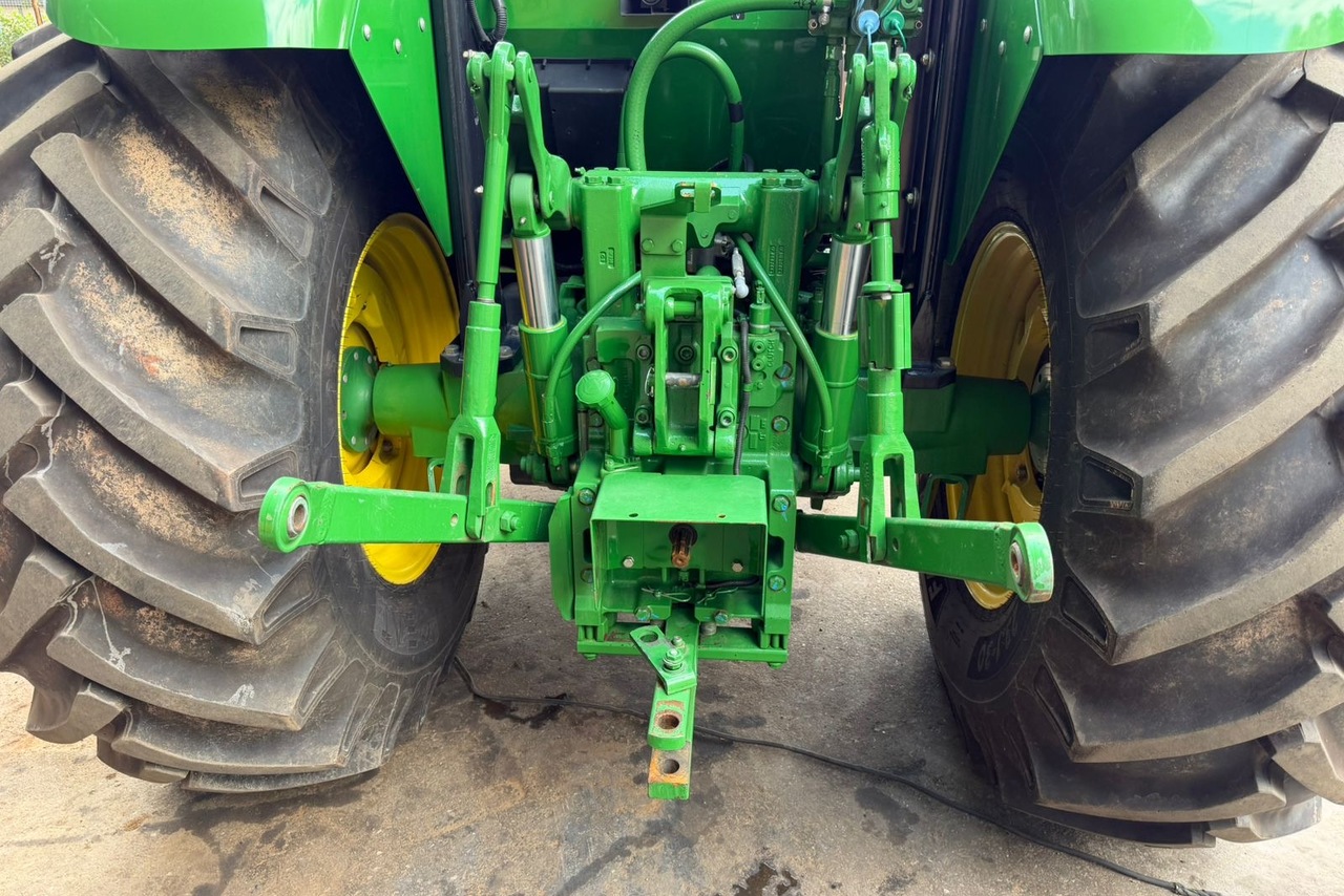 John Deere 6125J - 23/23 8