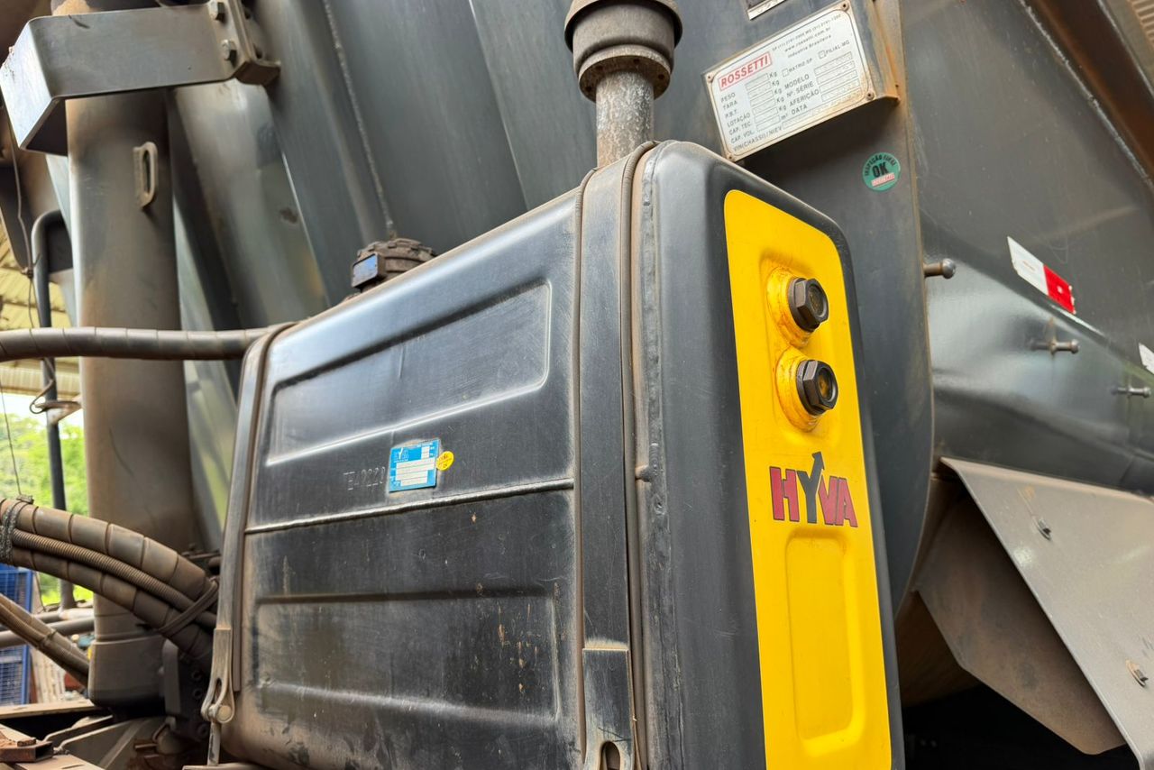 Volvo VM360 - 24/24 4