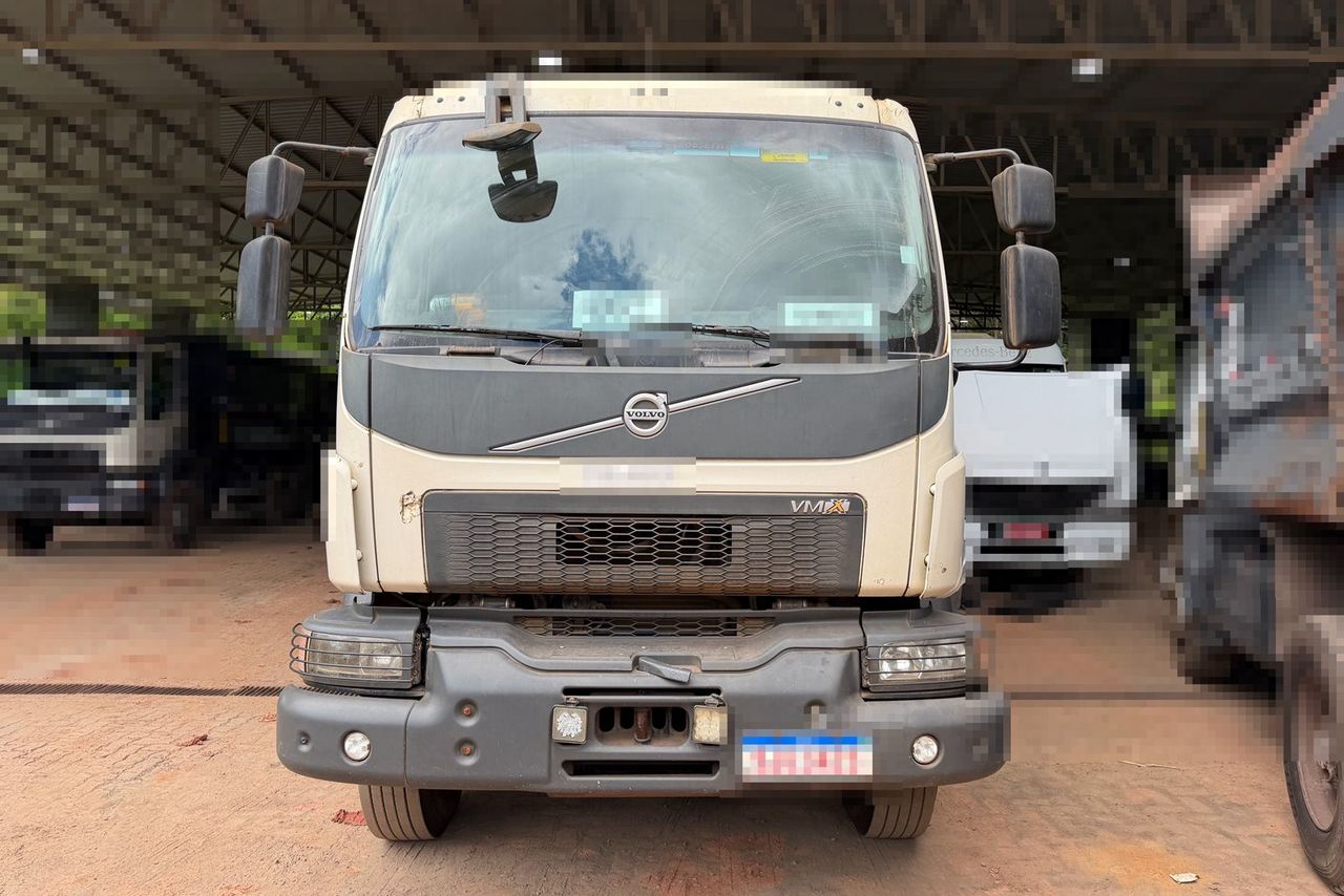 Volvo VM360 - 24/24 5