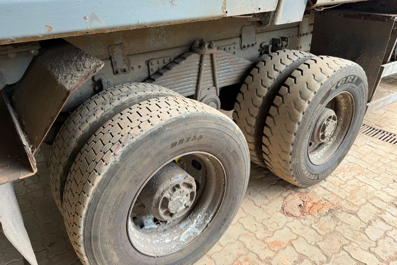 Volvo VM360 - 24/24 9