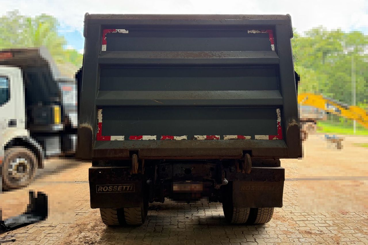 Volvo VM360 - 24/24 11