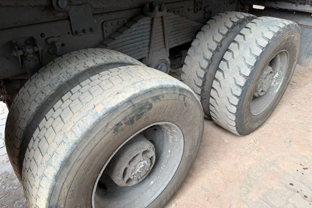 Volvo VM360 - 24/24 13