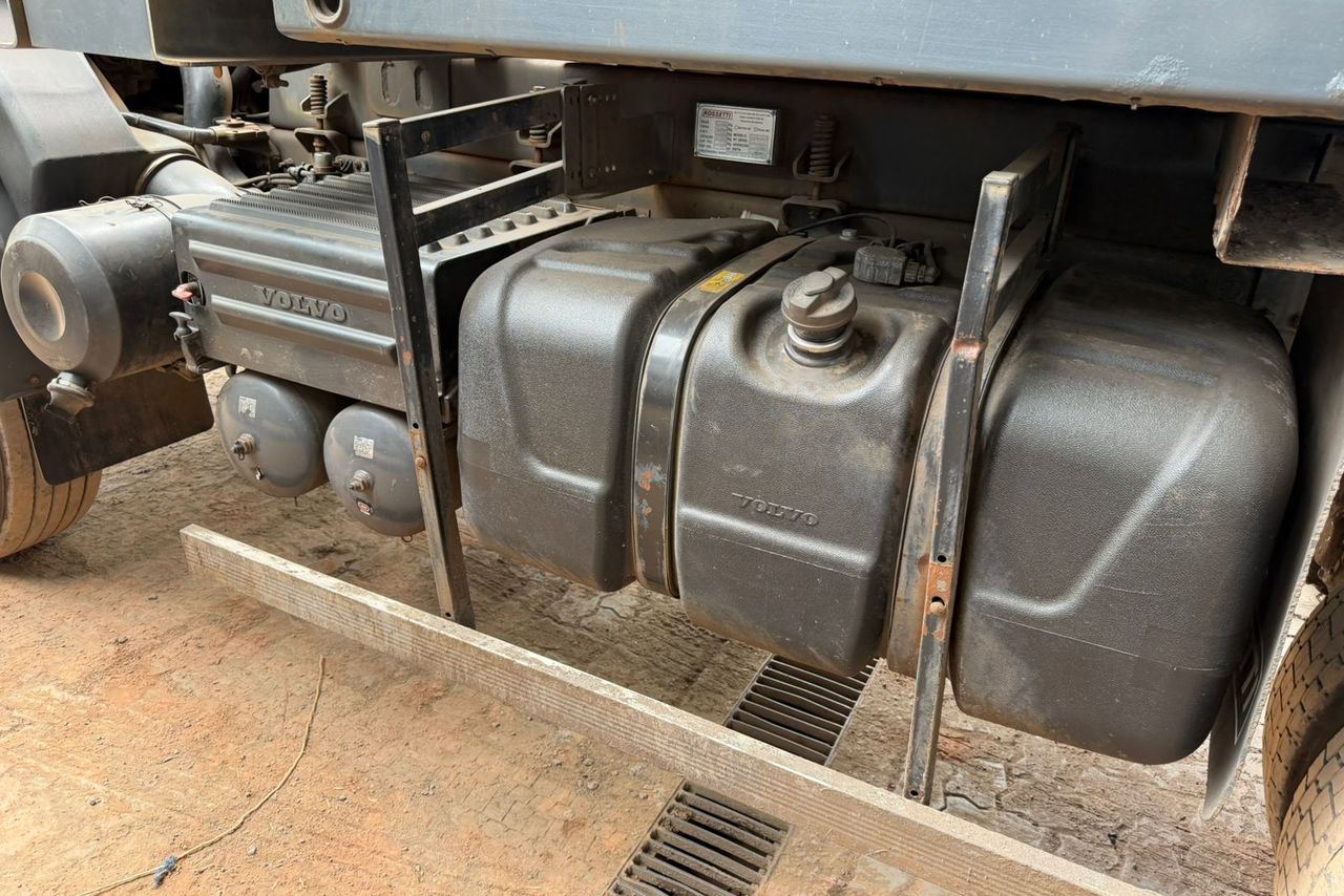 Volvo VM360 - 24/24 18