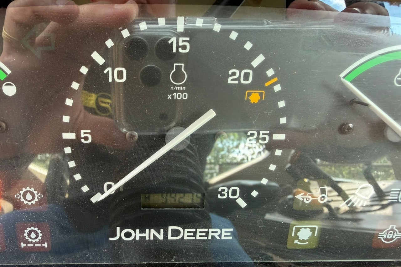 John Deere 6110J - 14/14 5
