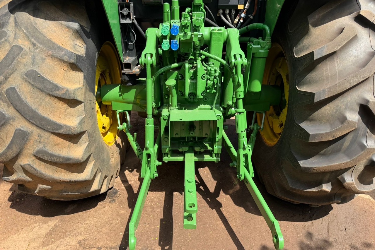 John Deere 6110J - 14/14 6
