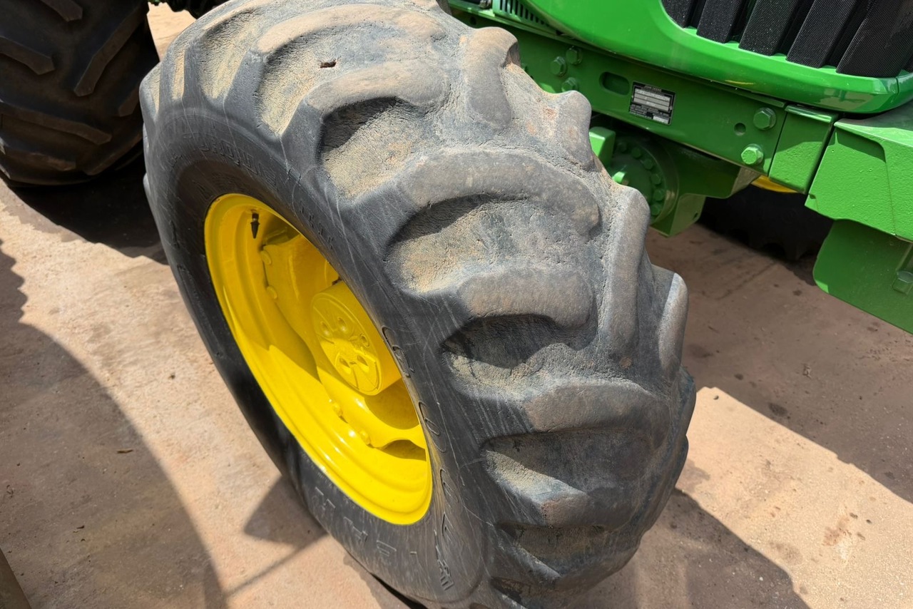 John Deere 6110J - 14/14 7