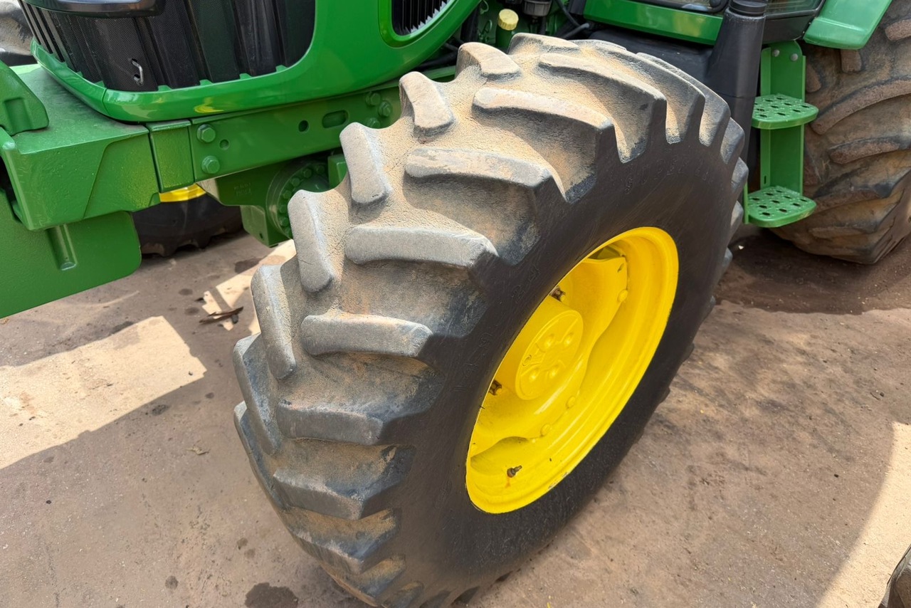 John Deere 6110J - 14/14 11