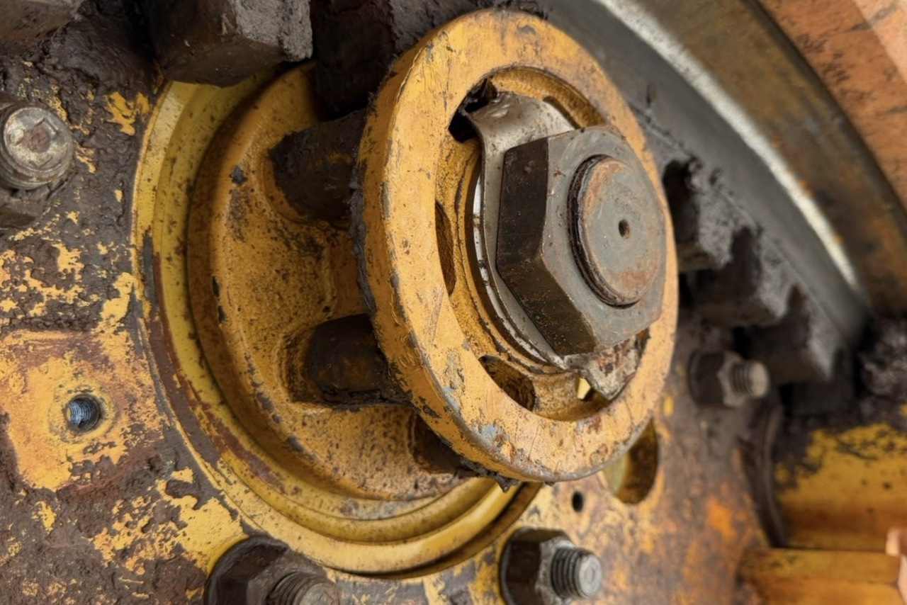 Caterpillar 140K -  2