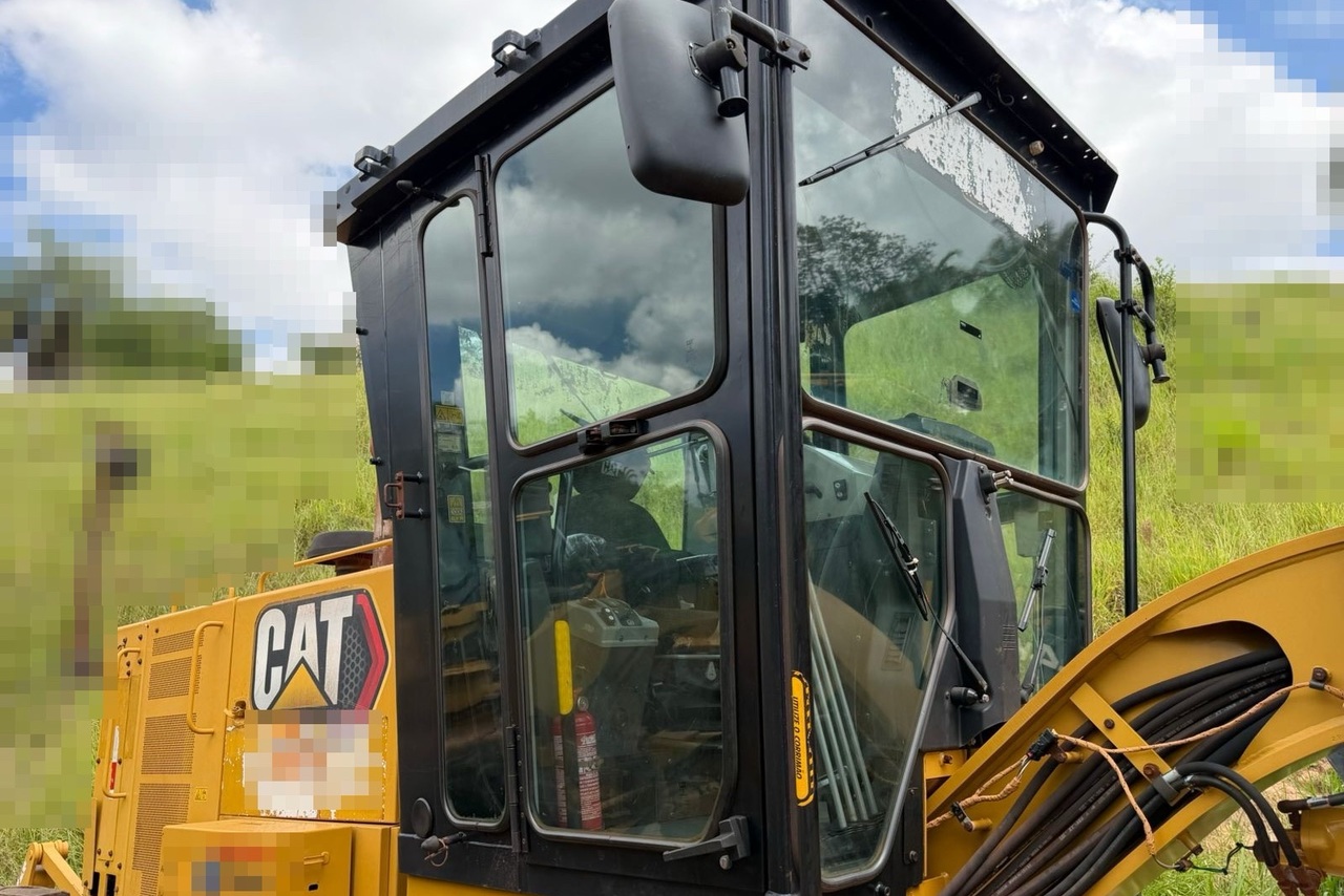 Caterpillar 140K -  12