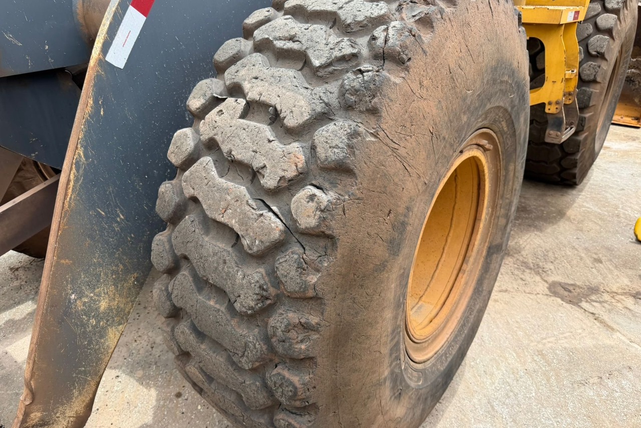 John Deere 524K - 18/18 6