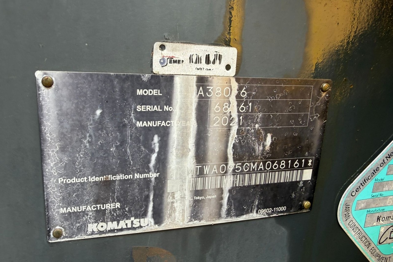 Komatsu WA380 -  6