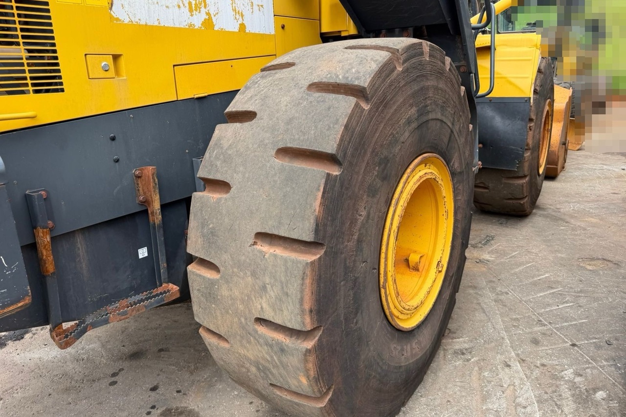 Komatsu WA380 -  8