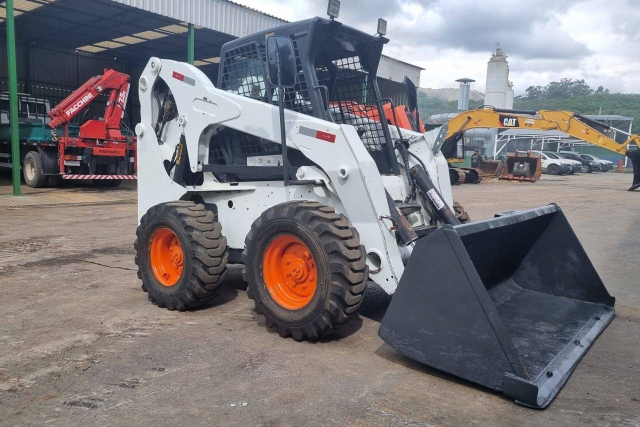 Bobcat S300 - 10/10 4