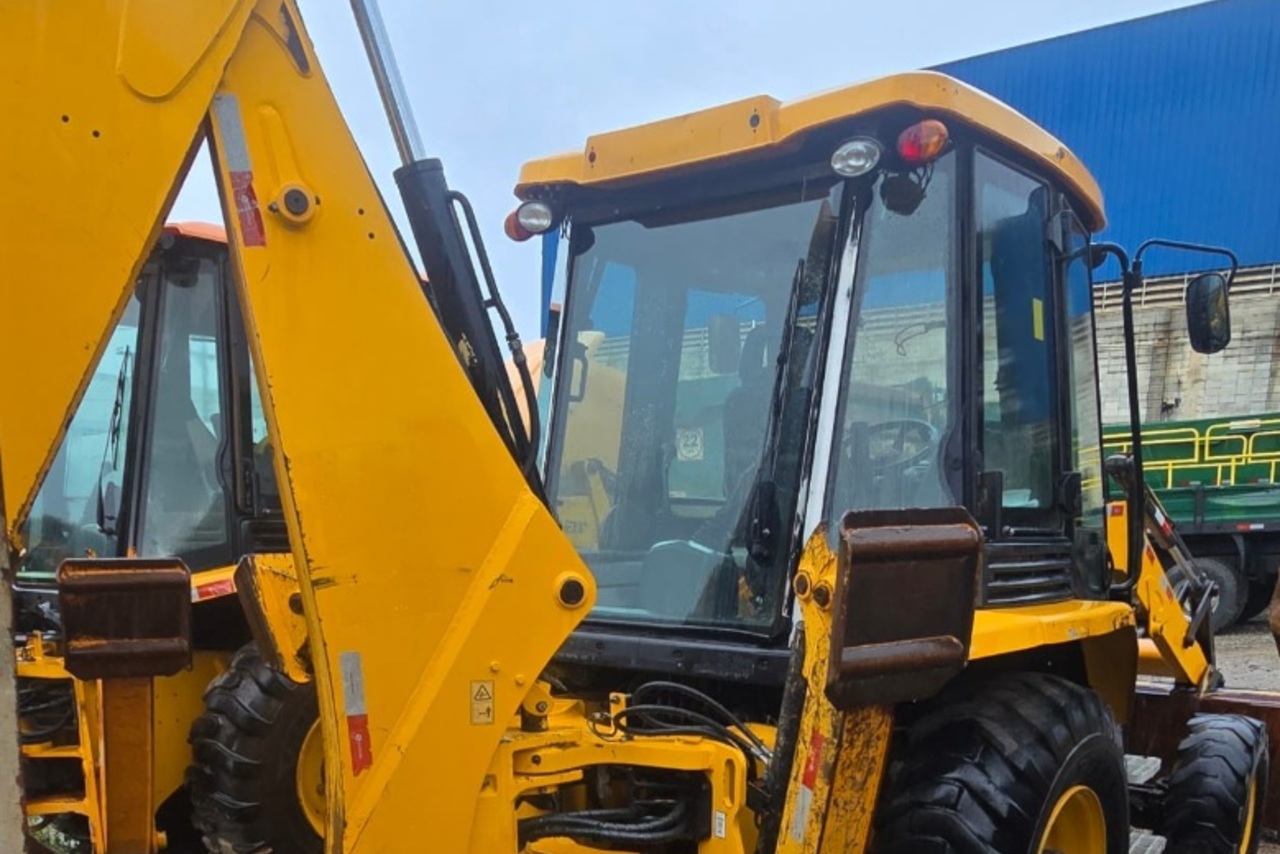 JCB 3CX - 17/17 3
