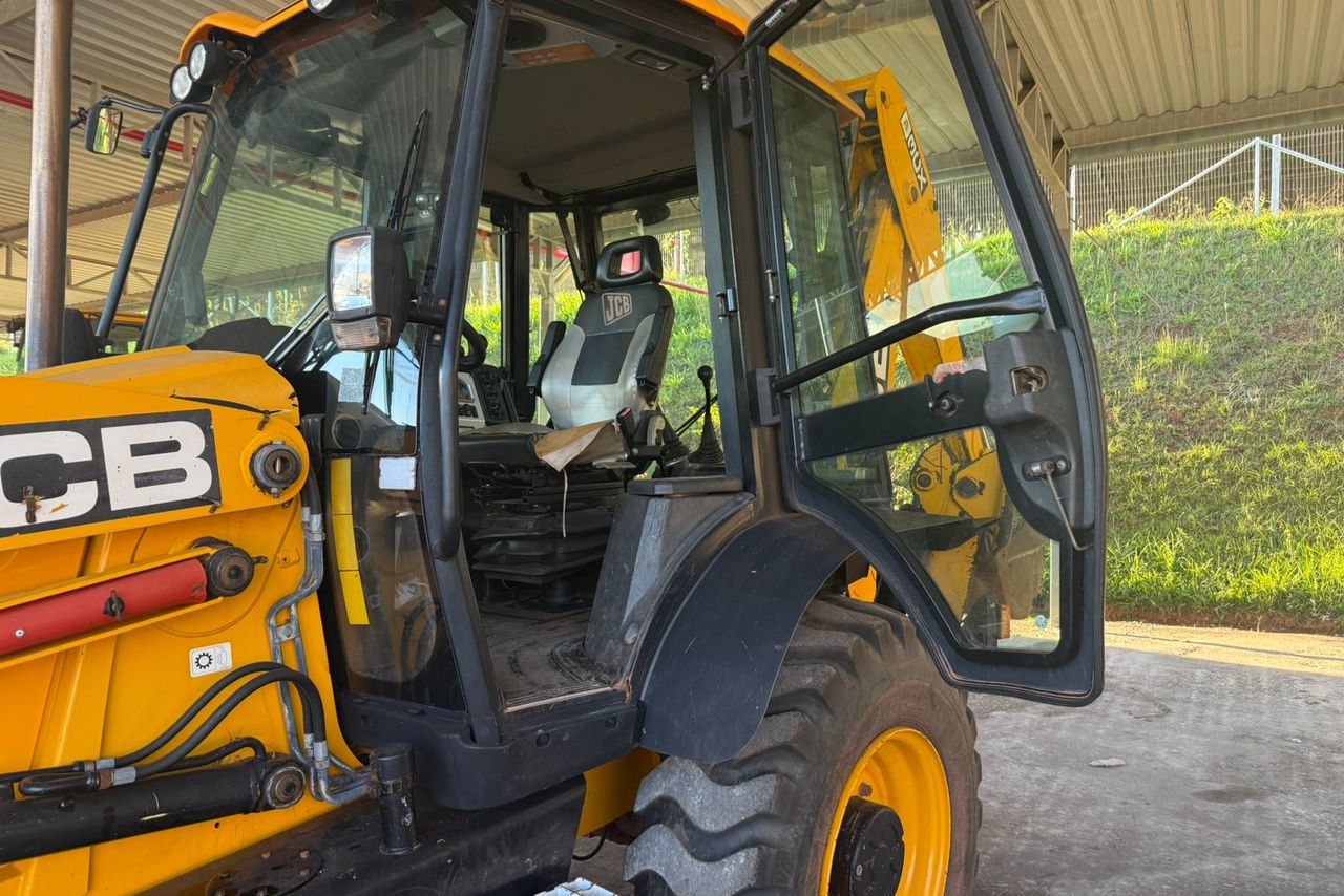 JCB 3CX - 18/18 9