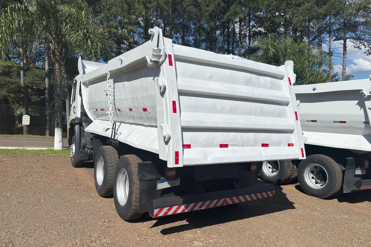 Volkswagen 31-280 E Constel. 6x4 - 13/13 2