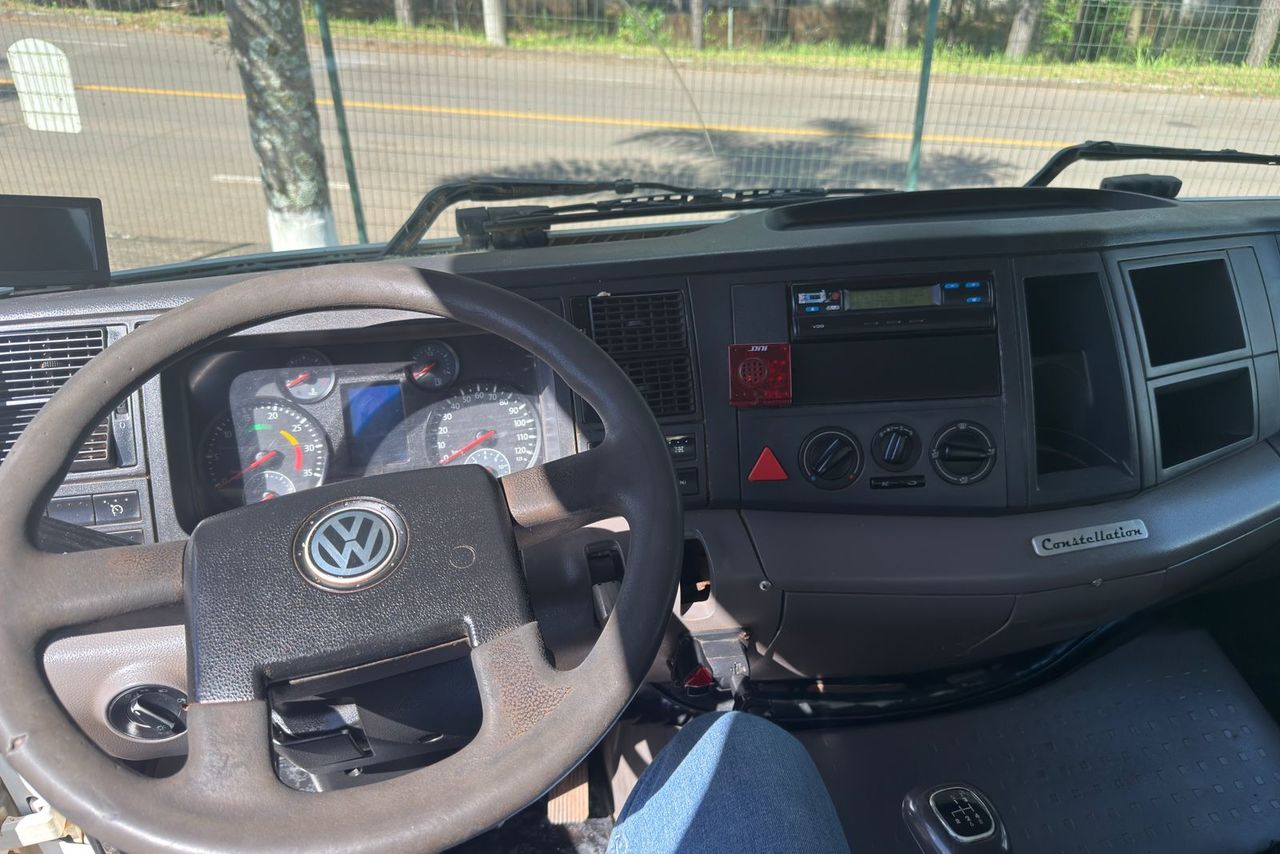 Volkswagen 31-280 E Constel. 6x4 - 13/13 5