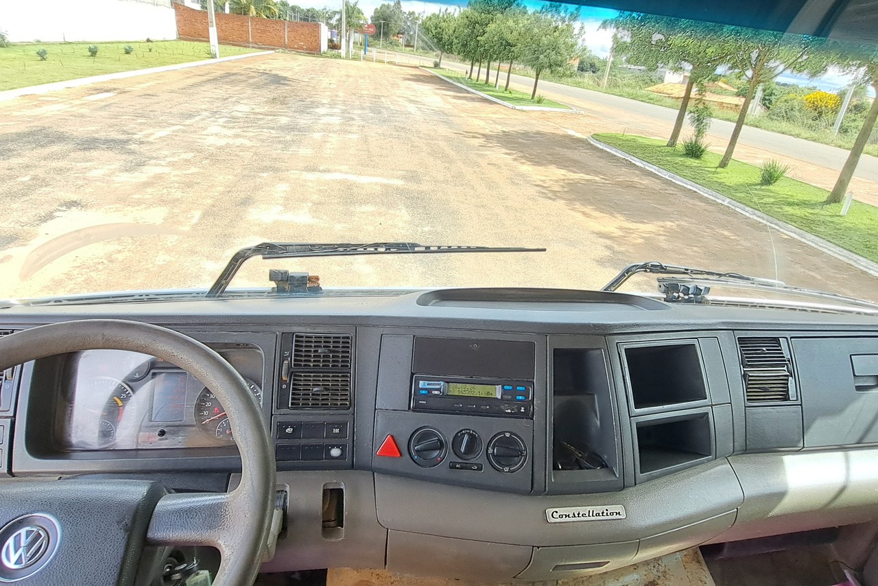 Volkswagen 31-280 E Constel. 6x4 - 15/15 6