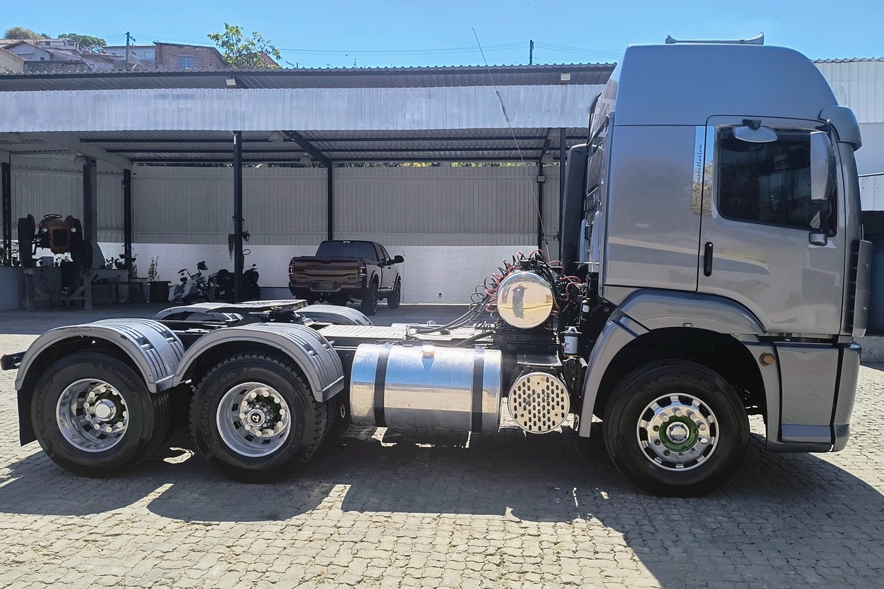 Volkswagen VW 25370 Constellation - 08/08 2