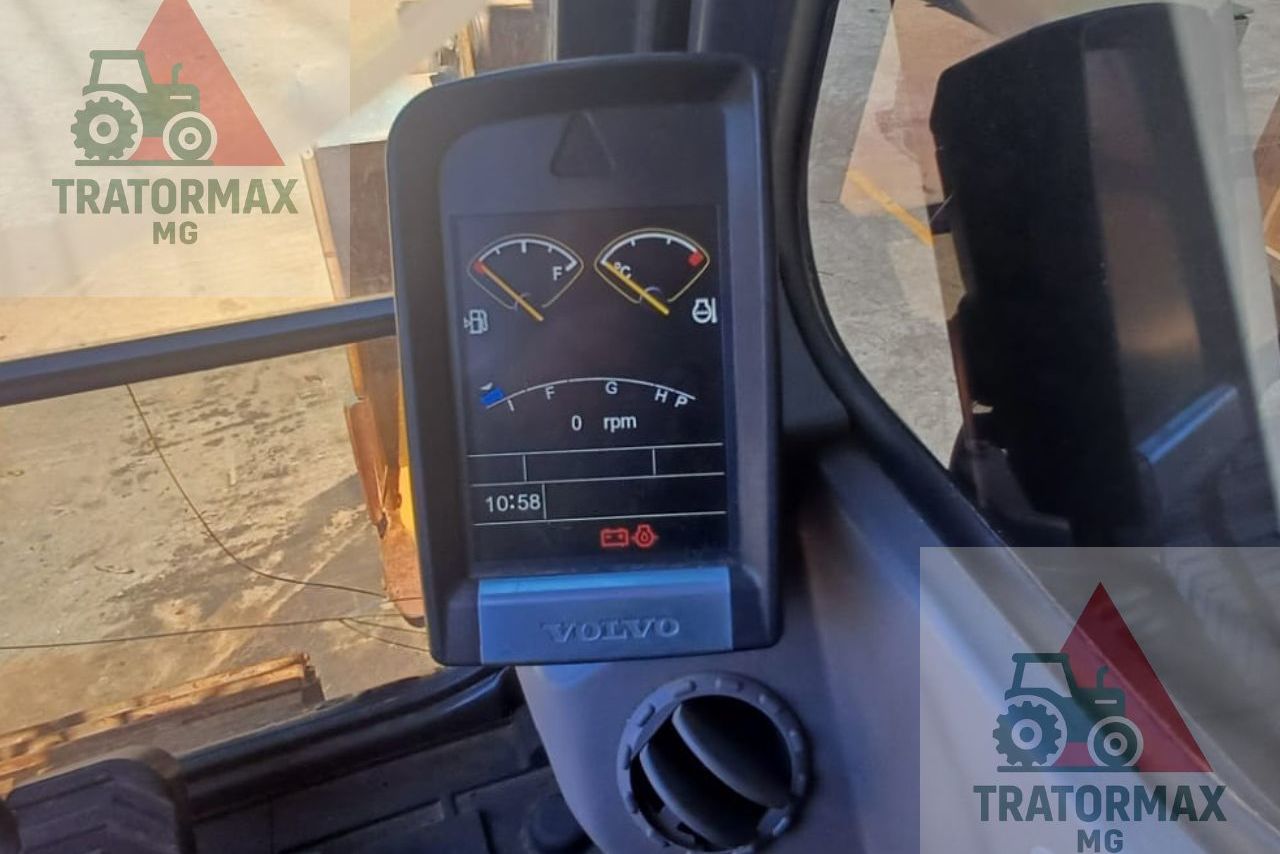 Volvo EC210 - 20/20 4