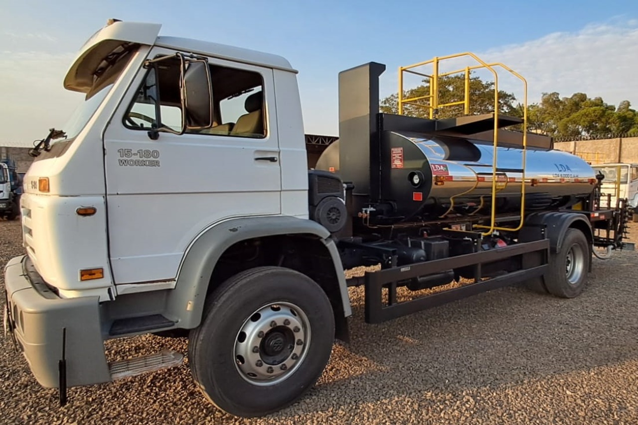 Volkswagen 15-180 E Worker - 11/11 2