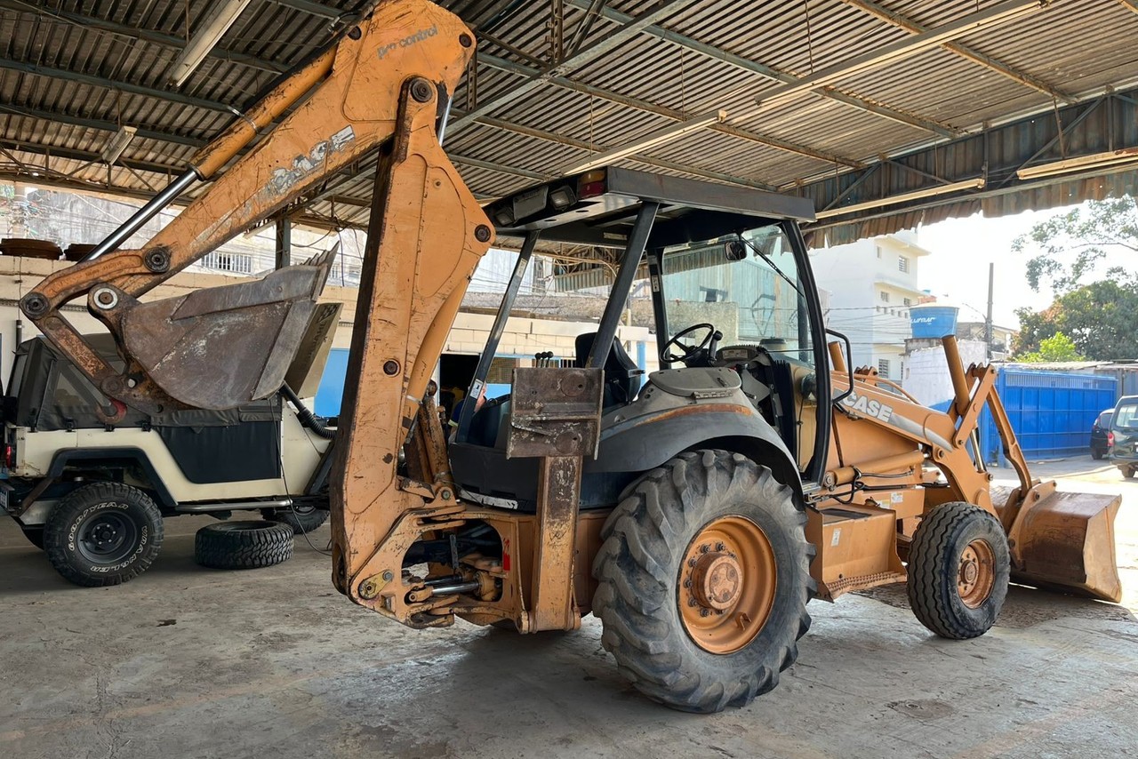 Case 580M - 10/10 4