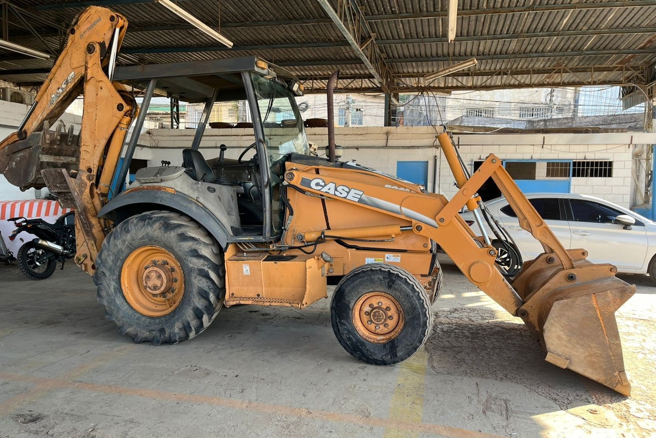 Case 580M - 10/10 5