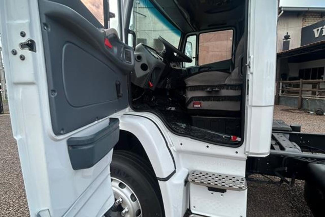 Mercedes Benz MB 1620 - 06/06 2