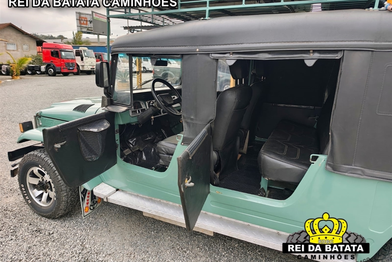 Toyota Bandeirantes - 88/88 13