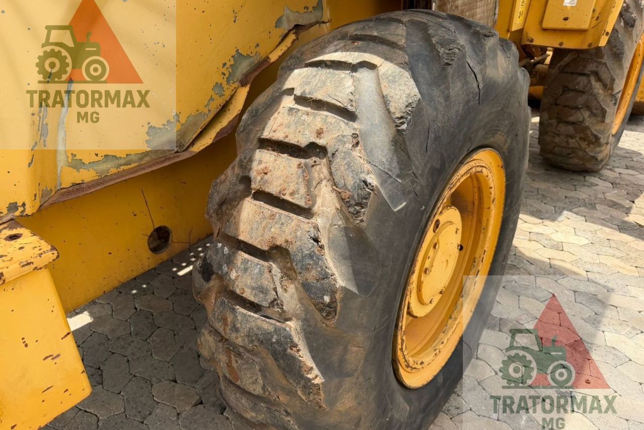 Liugong  835 - 14/14 11