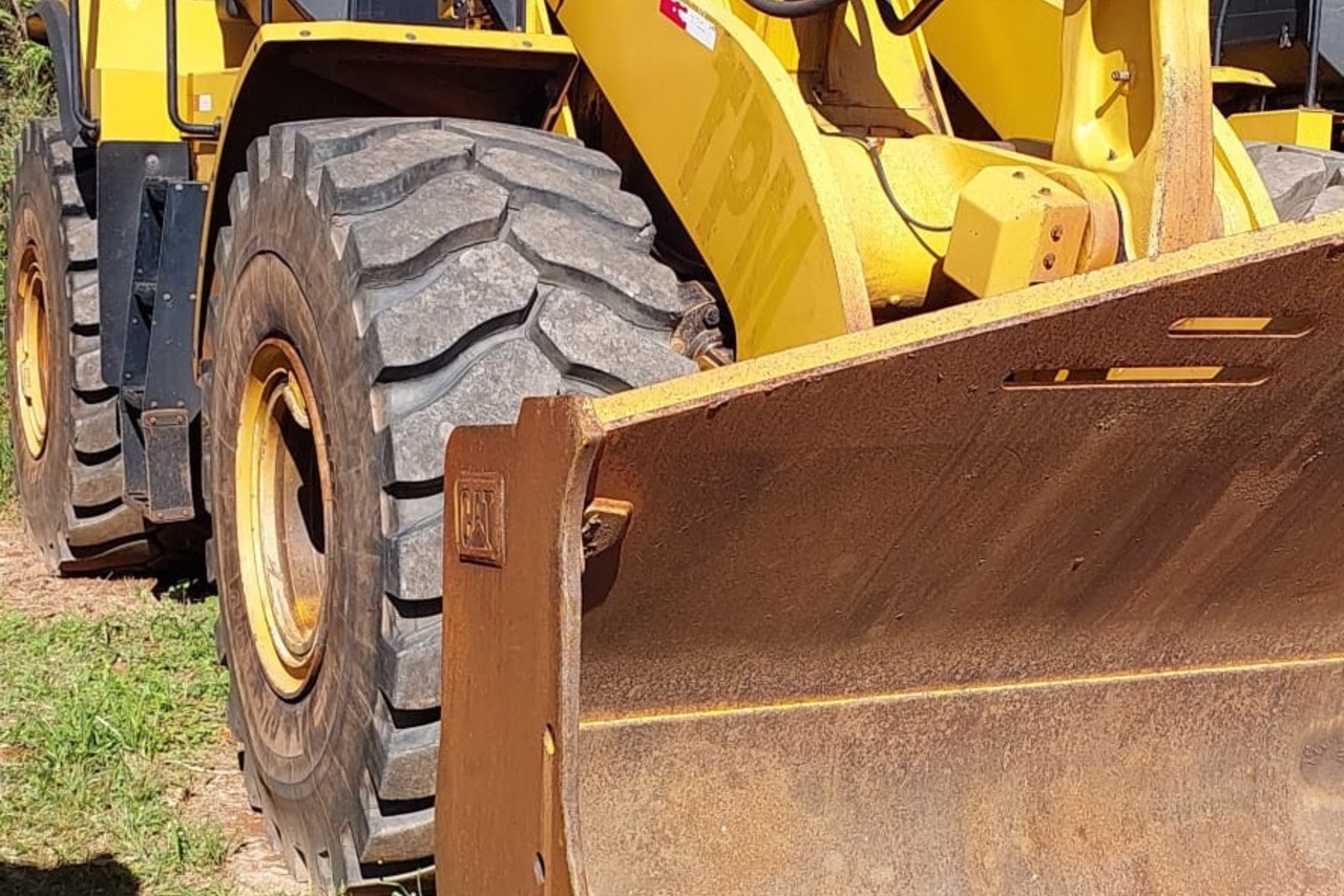 Caterpillar  966L - 21/21 4