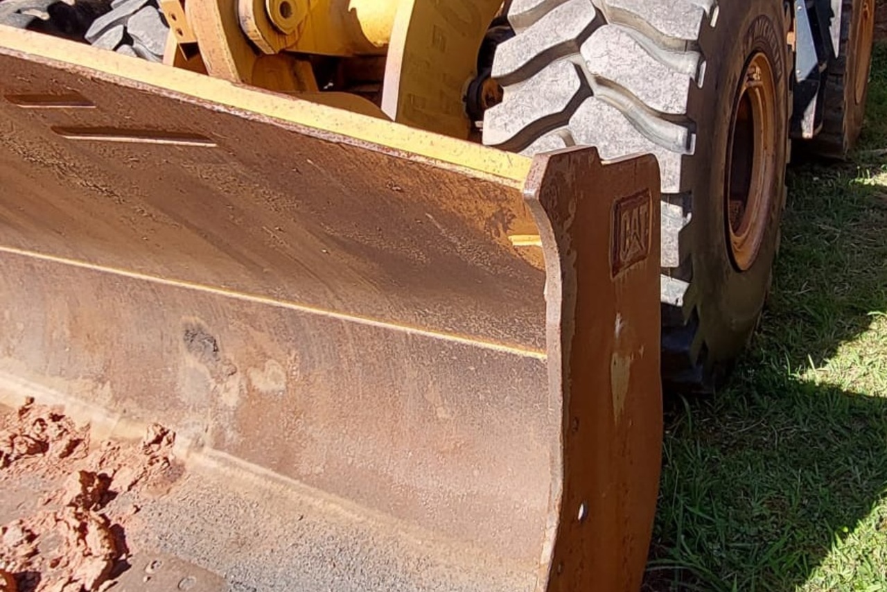 Caterpillar  966L - 21/21 7