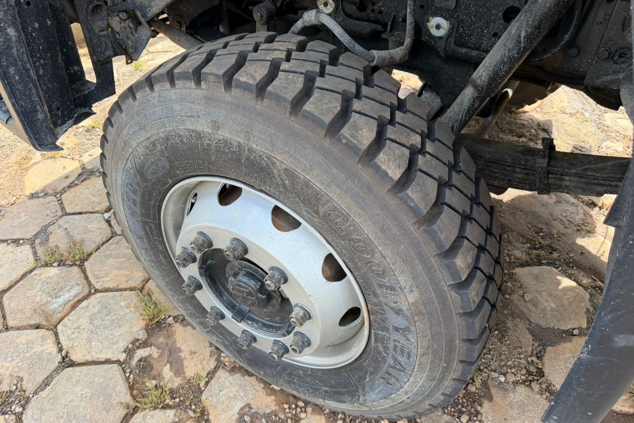 Volkswagen 31-280 E Constel. 6x4 - 12/12 6