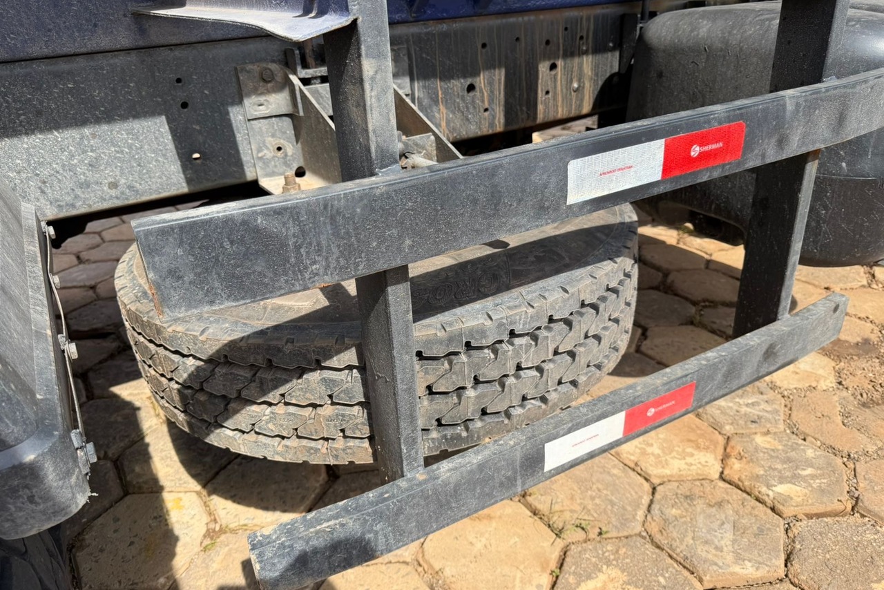 Volkswagen 31-280 E Constel. 6x4 - 12/12 10