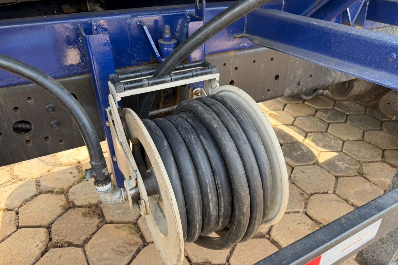 Volkswagen 31-280 E Constel. 6x4 - 12/12 12