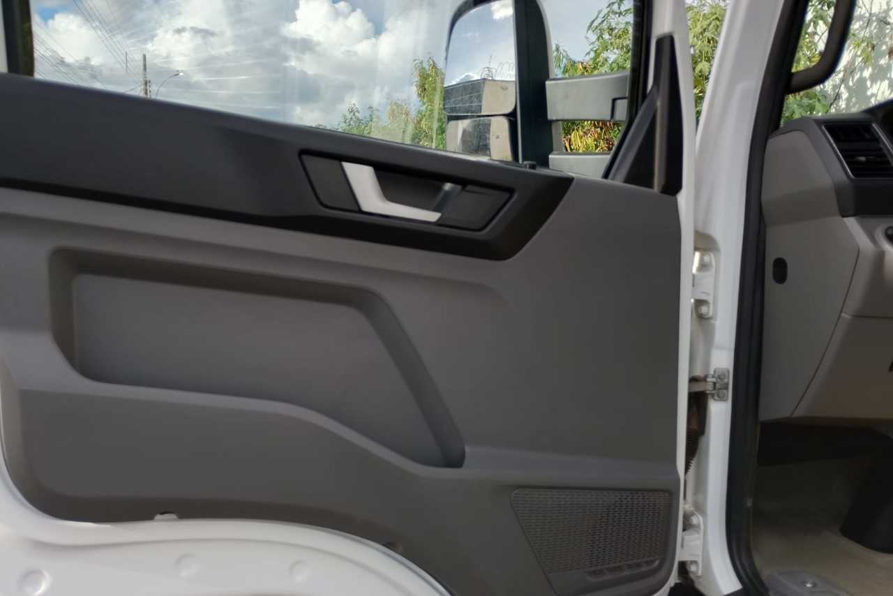 Volkswagen 11-180 Delivery - 21/22 8