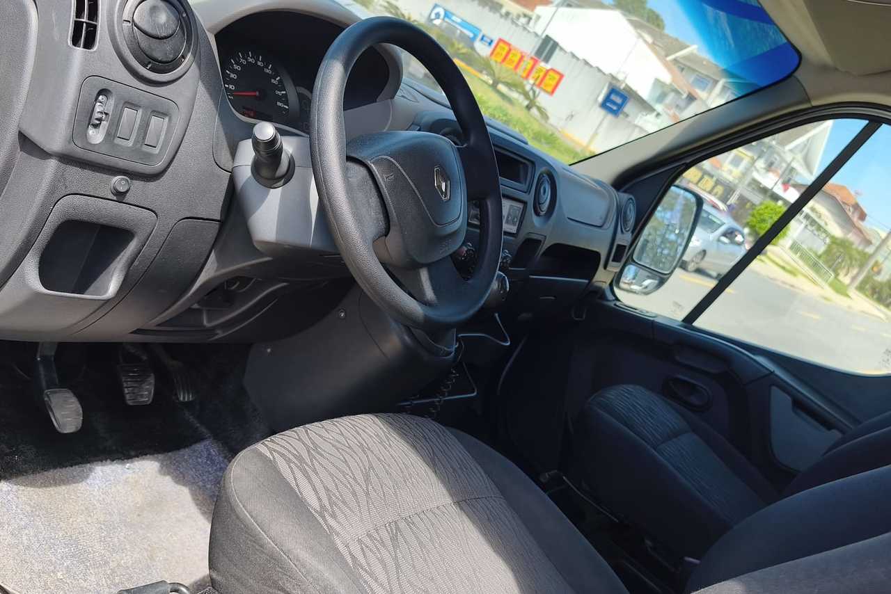 Renault Master Furgão - 17/18 8